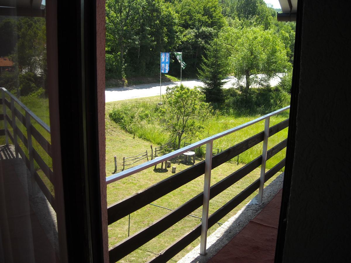 Motel Sretno Good Luck Trnovo Zewnętrze zdjęcie
